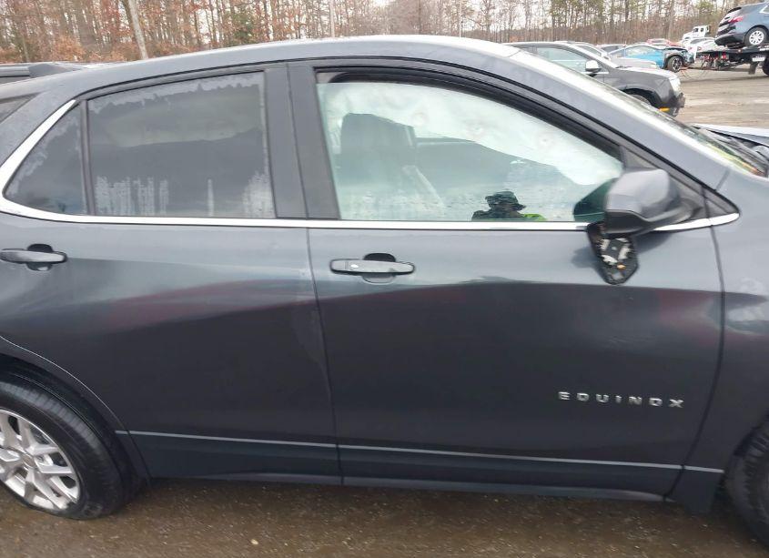 Photo 14 of 2022 Chevrolet Equinox AWD LT (VIN 3GNAXUEV2NS222638)