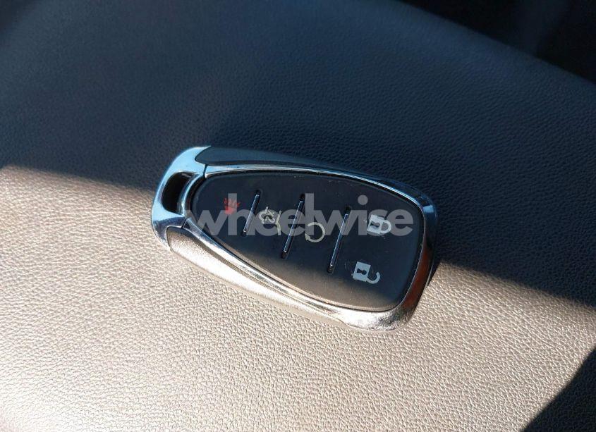 Photo 11 of 2019 Chevrolet Equinox LT (VIN 3GNAXUEV3KL105530)