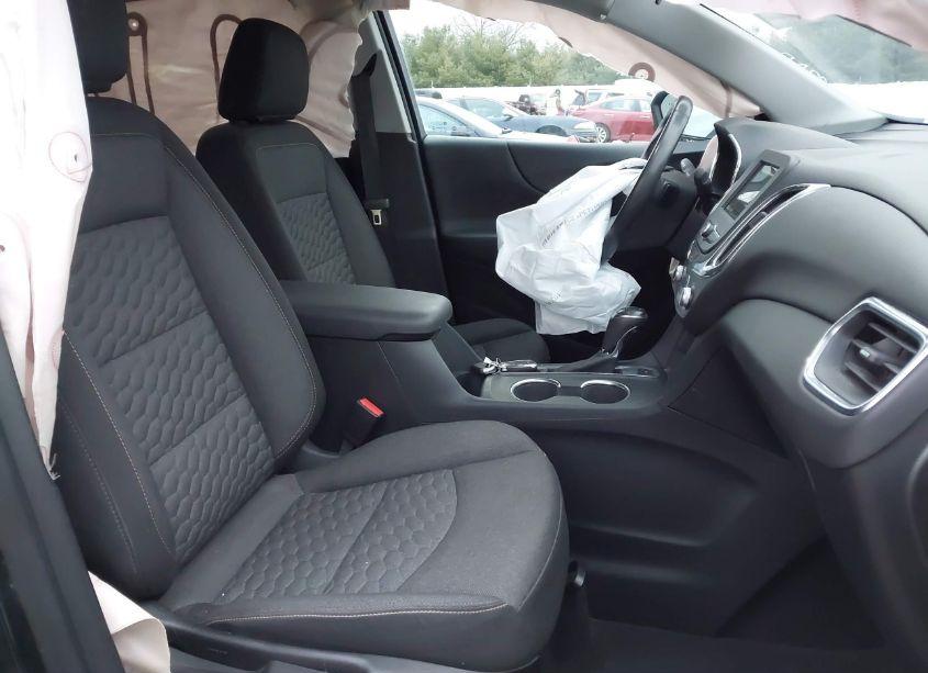 Photo 5 of 2019 Chevrolet Equinox LT (VIN 3GNAXUEV3KS523012)