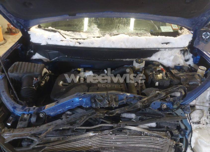 Photo 10 of 2019 Chevrolet Equinox LT (VIN 3GNAXUEV3KS529778)