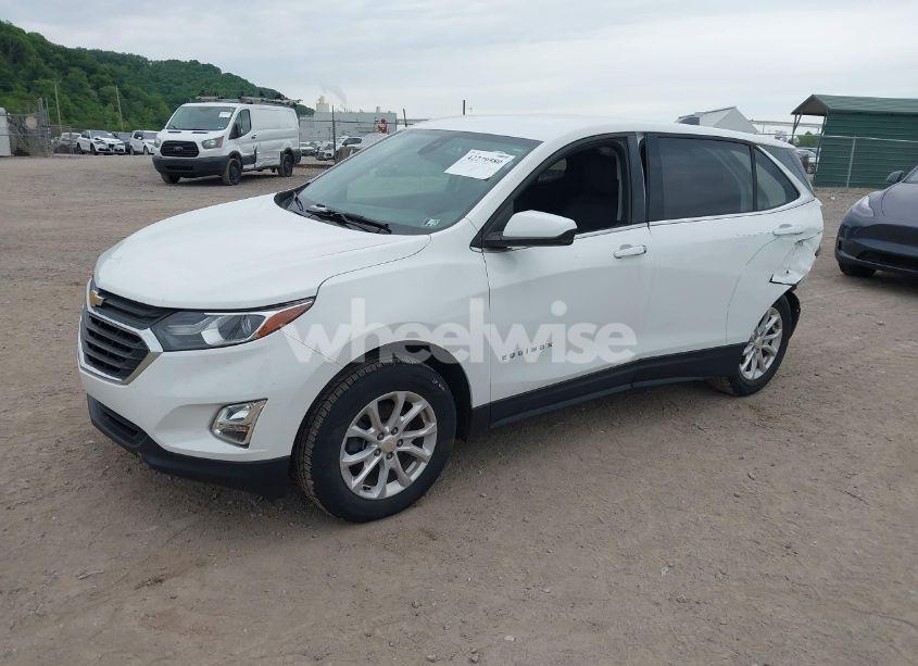 Photo 2 of 2020 Chevrolet Equinox AWD LT 1.5L TURBO (VIN 3GNAXUEV3LS629106)