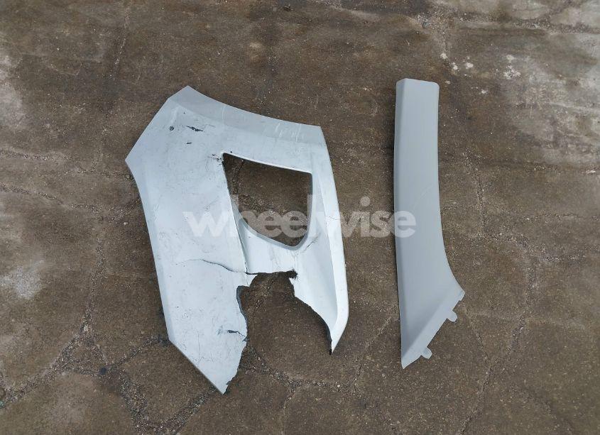 Photo 12 of 2021 Chevrolet Equinox AWD LT (VIN 3GNAXUEV3MS133823)