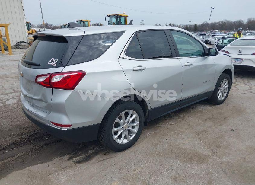 Photo 4 of 2021 Chevrolet Equinox AWD LT (VIN 3GNAXUEV3MS133823)