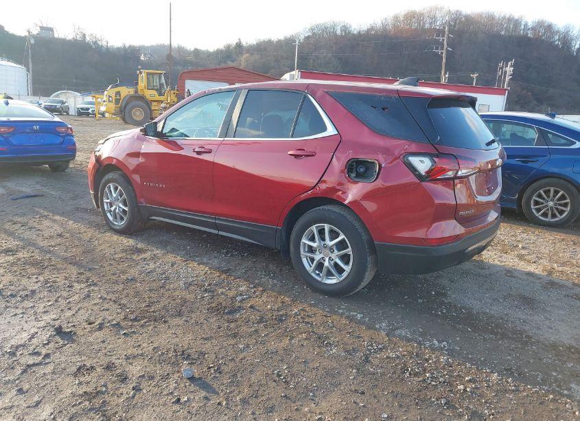 Photo 3 of 2022 Chevrolet Equinox AWD LT (VIN 3GNAXUEV3NL108044)