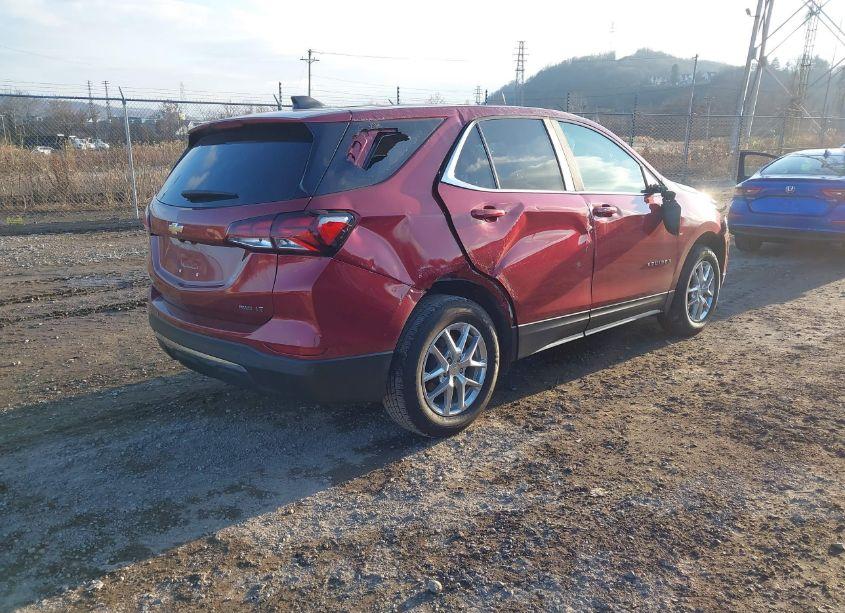 Photo 4 of 2022 Chevrolet Equinox AWD LT (VIN 3GNAXUEV3NL108044)
