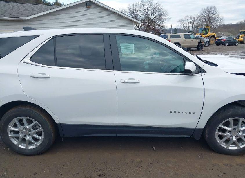 Photo 14 of 2022 Chevrolet Equinox AWD LT (VIN 3GNAXUEV3NL155607)