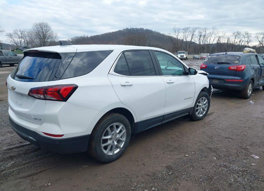 Photo 4 of 2022 Chevrolet Equinox AWD LT (VIN 3GNAXUEV3NL155607)