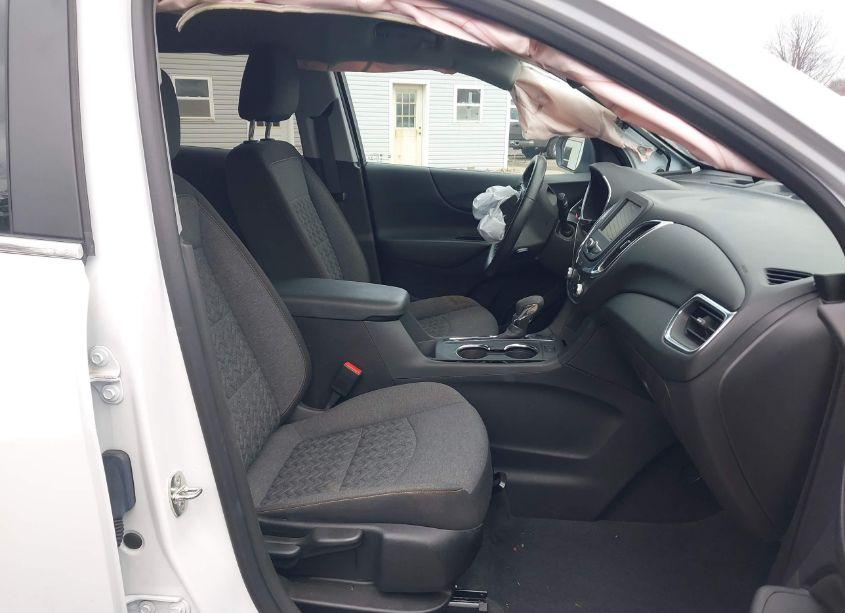 Photo 5 of 2022 Chevrolet Equinox AWD LT (VIN 3GNAXUEV3NL155607)