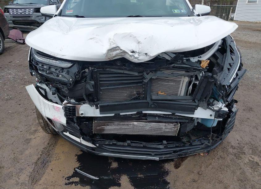 Photo 6 of 2022 Chevrolet Equinox AWD LT (VIN 3GNAXUEV3NL155607)
