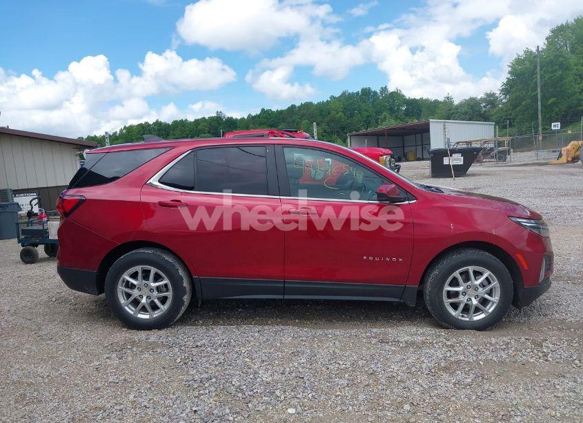 Photo 13 of 2022 Chevrolet Equinox AWD LT (VIN 3GNAXUEV3NL161794)