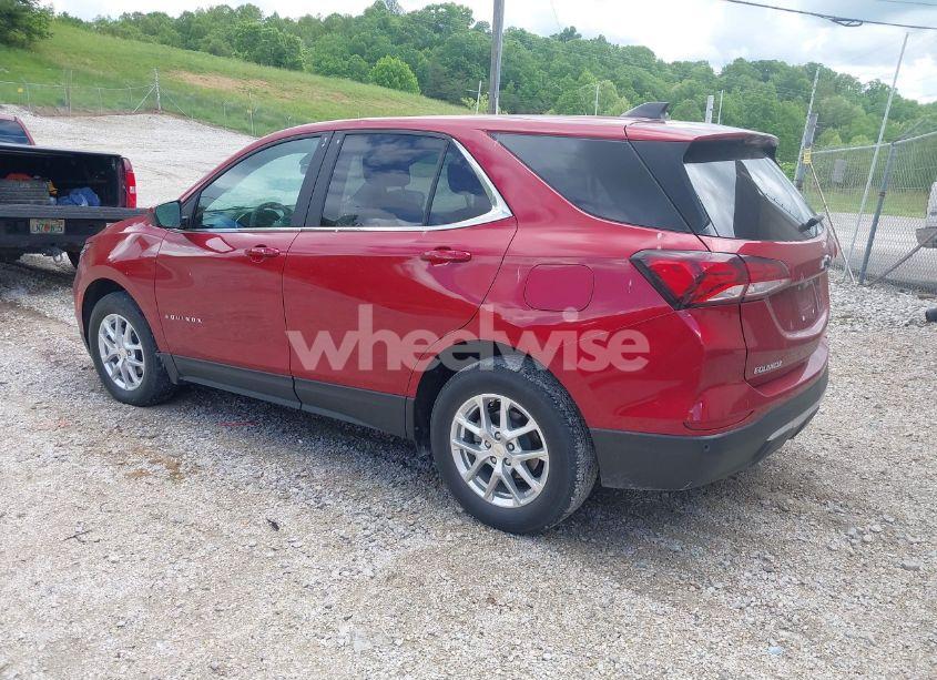 Photo 3 of 2022 Chevrolet Equinox AWD LT (VIN 3GNAXUEV3NL161794)