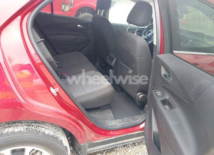 Photo 8 of 2022 Chevrolet Equinox AWD LT (VIN 3GNAXUEV3NL161794)