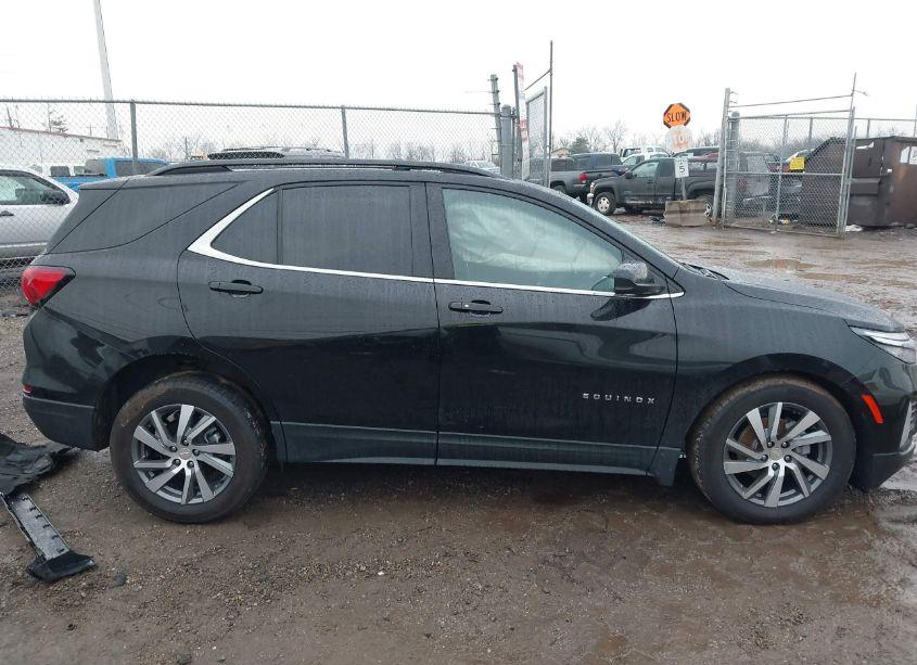 Photo 14 of 2022 Chevrolet Equinox AWD LT (VIN 3GNAXUEV3NL267646)
