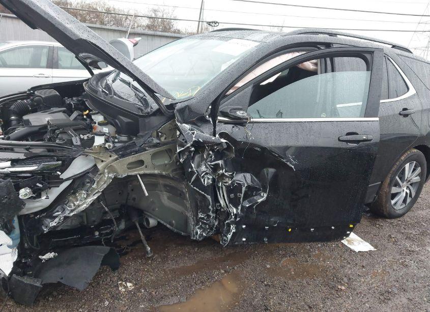 Photo 6 of 2022 Chevrolet Equinox AWD LT (VIN 3GNAXUEV3NL267646)