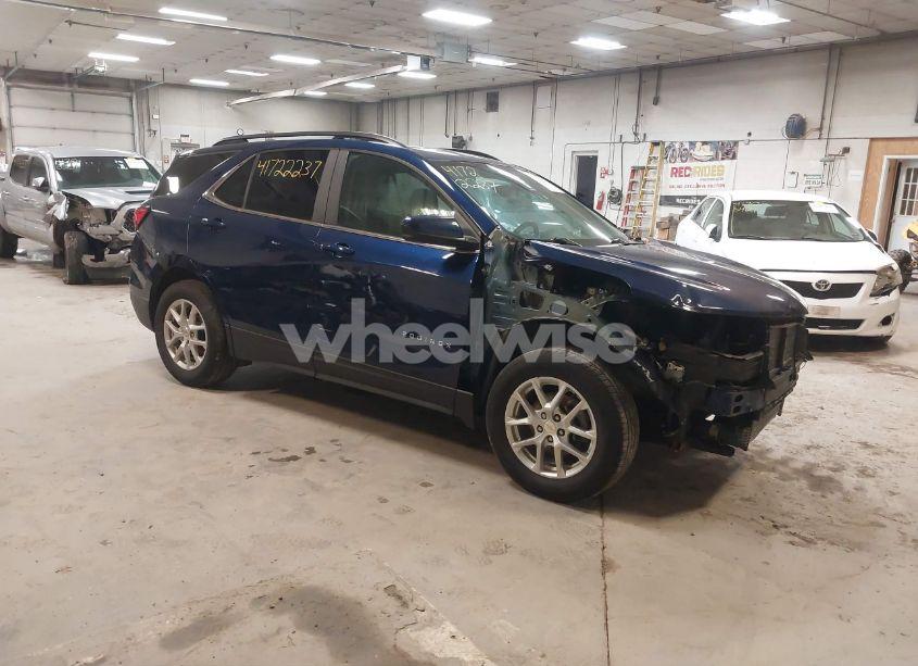 2022 Chevrolet Equinox AWD LT (VIN 3GNAXUEV3NL271616) main photo
