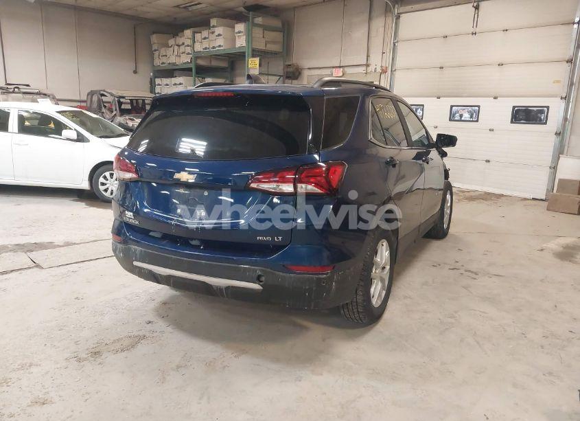 Photo 4 of 2022 Chevrolet Equinox AWD LT (VIN 3GNAXUEV3NL271616)