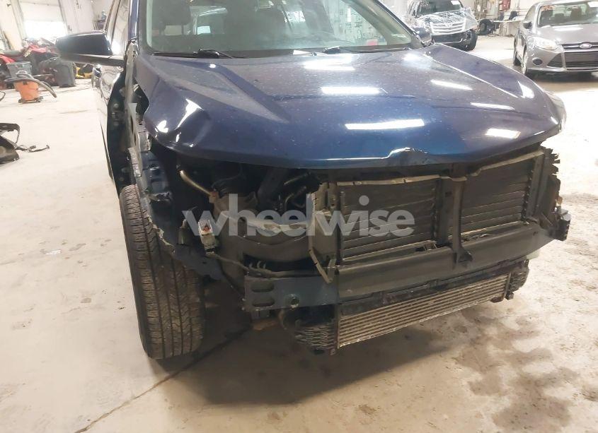 Photo 6 of 2022 Chevrolet Equinox AWD LT (VIN 3GNAXUEV3NL271616)