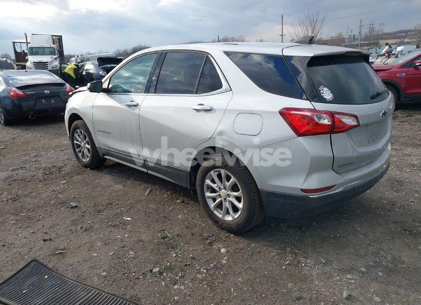 Photo 3 of 2019 Chevrolet Equinox LT (VIN 3GNAXUEV4KL168233)