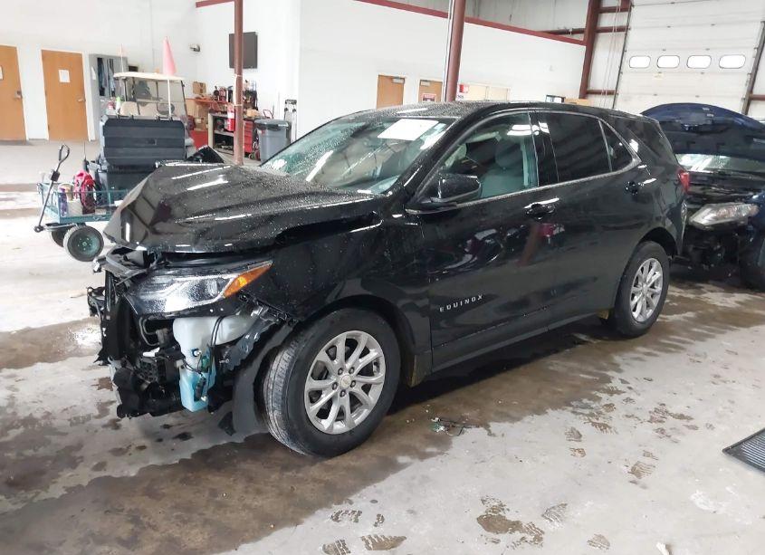 Photo 2 of 2019 Chevrolet Equinox LT (VIN 3GNAXUEV4KL395826)