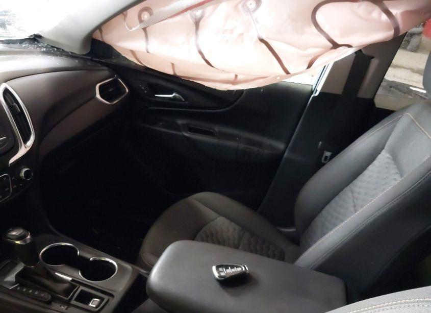 Photo 5 of 2019 Chevrolet Equinox LT (VIN 3GNAXUEV4KL395826)