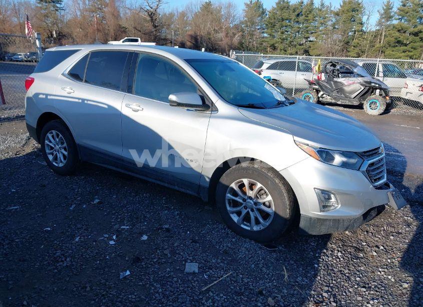 2019 Chevrolet Equinox LT (VIN 3GNAXUEV4KS500483) main photo