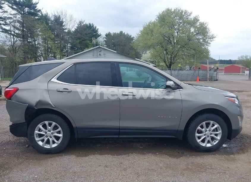Photo 13 of 2019 Chevrolet Equinox LT (VIN 3GNAXUEV4KS554897)