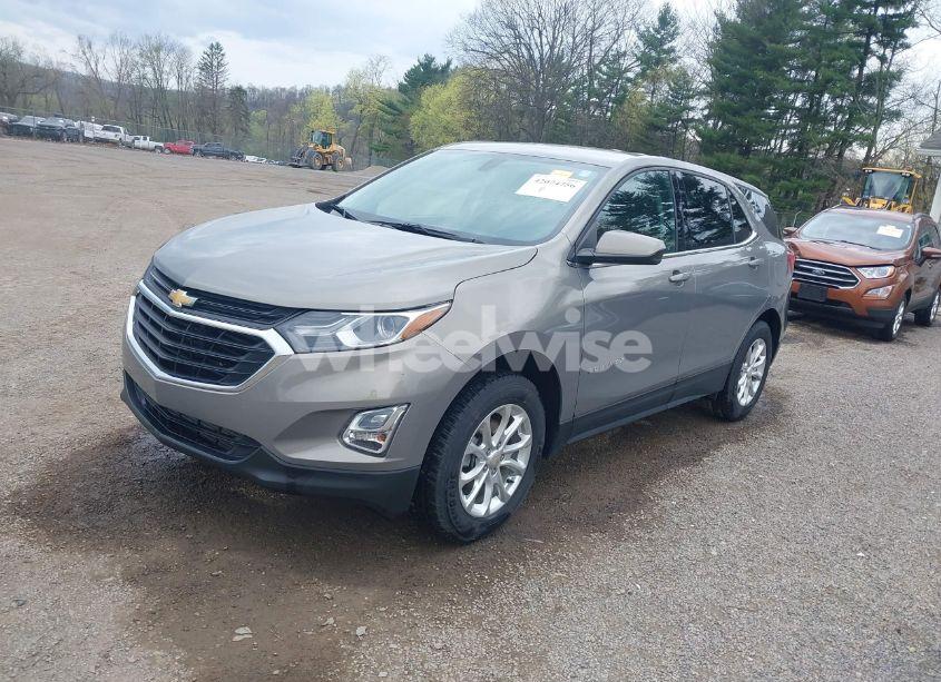Photo 2 of 2019 Chevrolet Equinox LT (VIN 3GNAXUEV4KS554897)