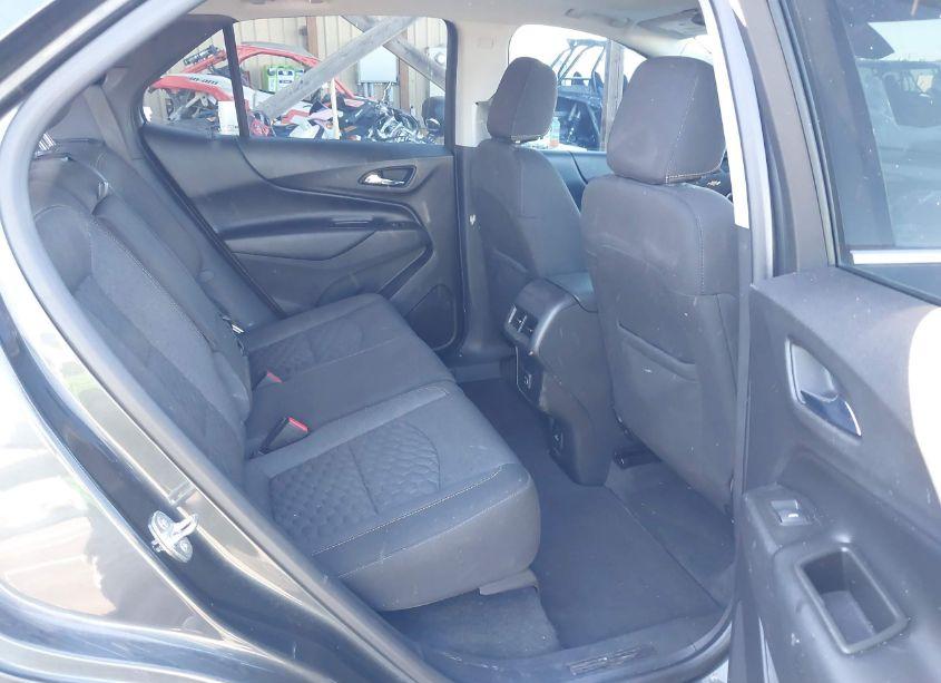 Photo 8 of 2019 Chevrolet Equinox LT (VIN 3GNAXUEV4KS564703)