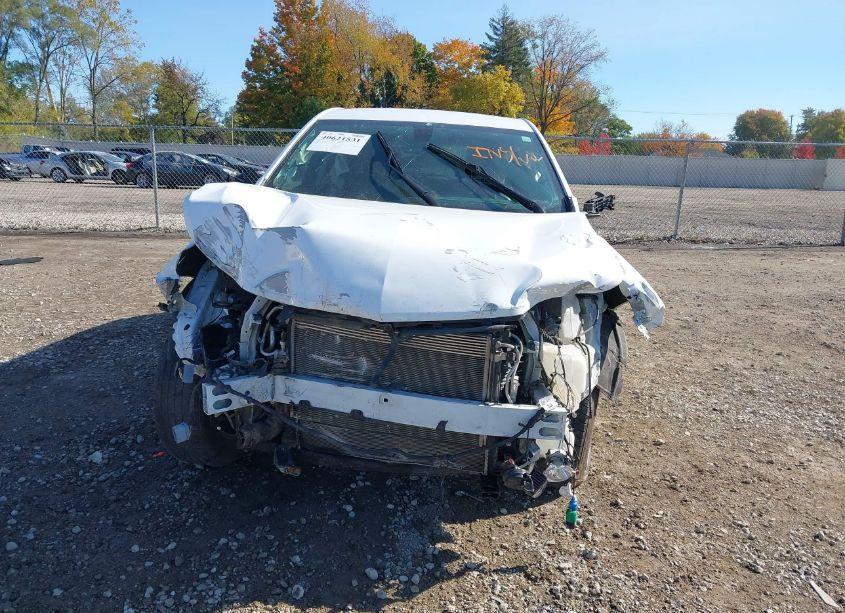 Photo 6 of 2019 Chevrolet Equinox LT (VIN 3GNAXUEV4KS587124)