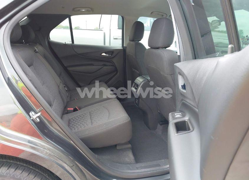 Photo 8 of 2019 Chevrolet Equinox LT (VIN 3GNAXUEV4KS603211)