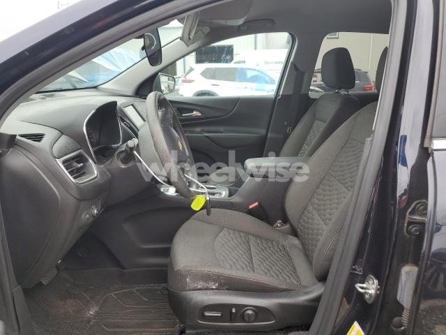 Photo 3 of 2020 CHEVROLET EQUINOX LT (VIN 3GNAXUEV4LS578716)