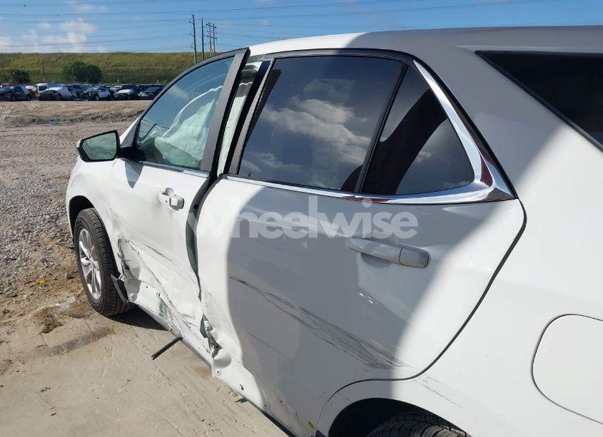 Photo 17 of 2021 Chevrolet Equinox AWD LT (VIN 3GNAXUEV4MS128954)