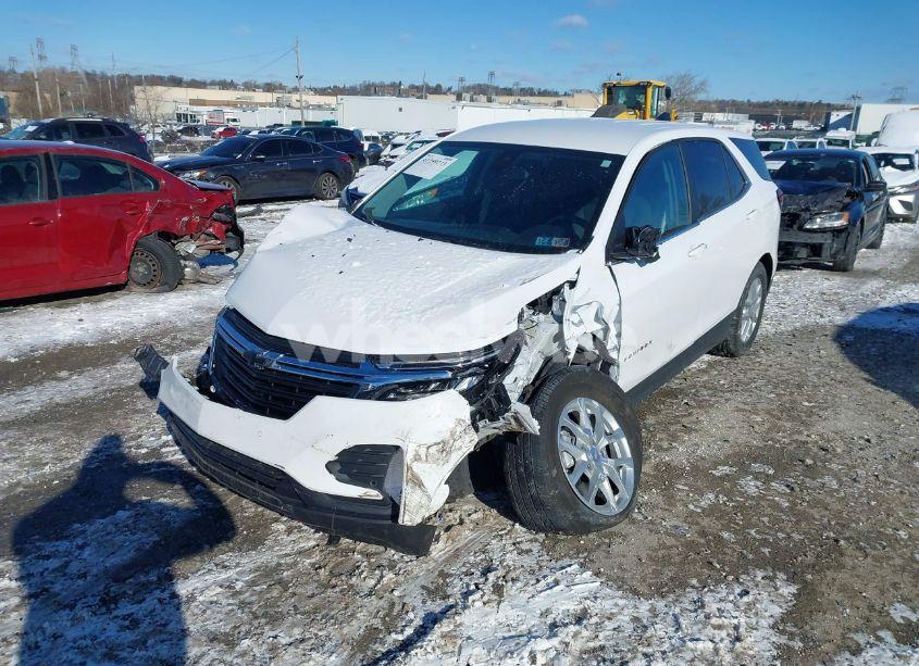 Photo 2 of 2022 Chevrolet Equinox AWD LT (VIN 3GNAXUEV4NL121370)