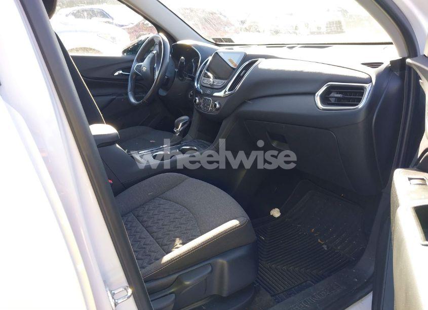 Photo 5 of 2022 Chevrolet Equinox AWD LT (VIN 3GNAXUEV4NL121370)