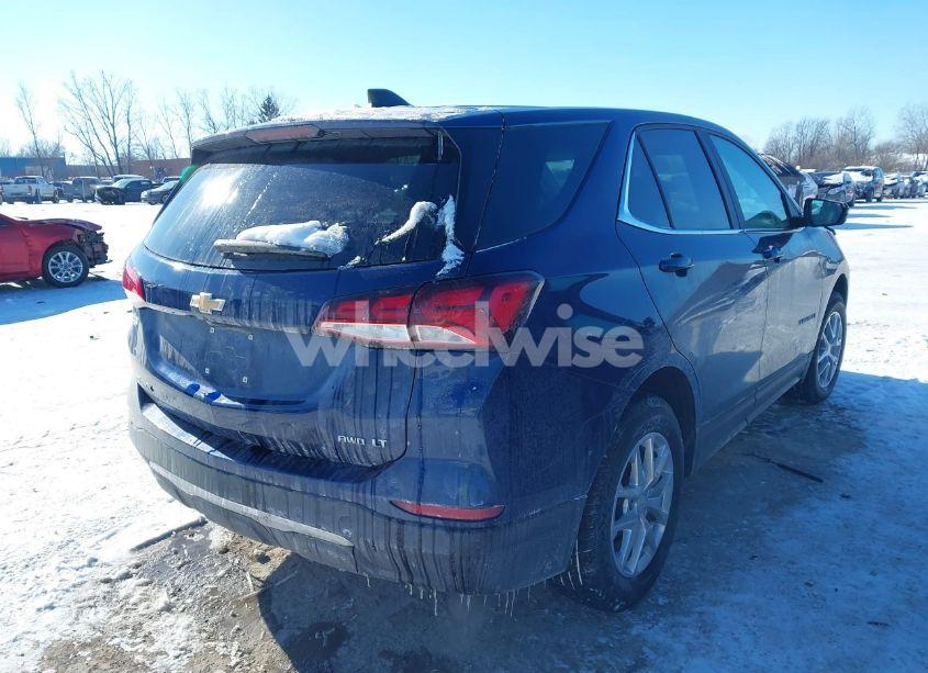 Photo 4 of 2022 Chevrolet Equinox AWD LT (VIN 3GNAXUEV4NL238737)