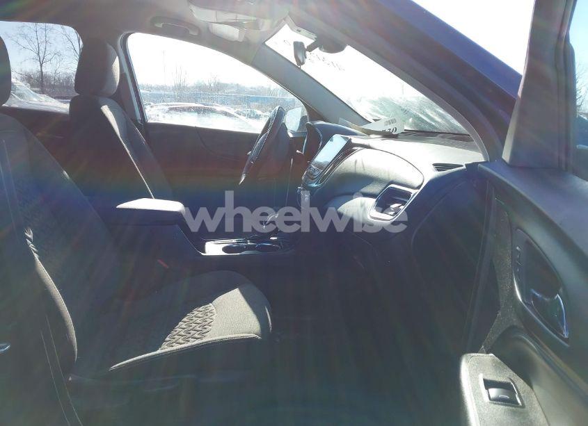 Photo 5 of 2022 Chevrolet Equinox AWD LT (VIN 3GNAXUEV4NL238737)