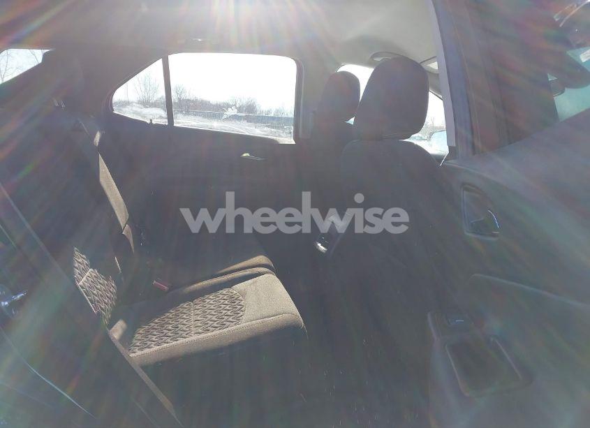 Photo 8 of 2022 Chevrolet Equinox AWD LT (VIN 3GNAXUEV4NL238737)