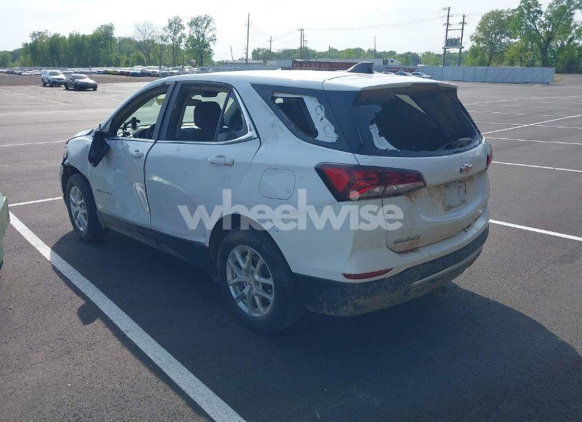 Photo 3 of 2022 Chevrolet Equinox AWD LT (VIN 3GNAXUEV4NL308611)