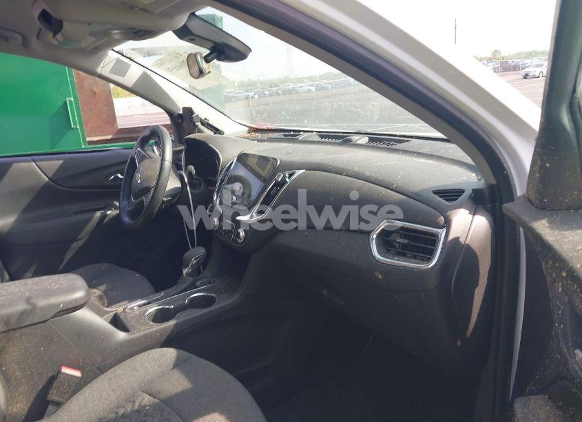 Photo 5 of 2022 Chevrolet Equinox AWD LT (VIN 3GNAXUEV4NL308611)