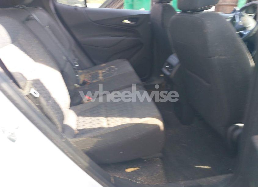 Photo 8 of 2022 Chevrolet Equinox AWD LT (VIN 3GNAXUEV4NL308611)