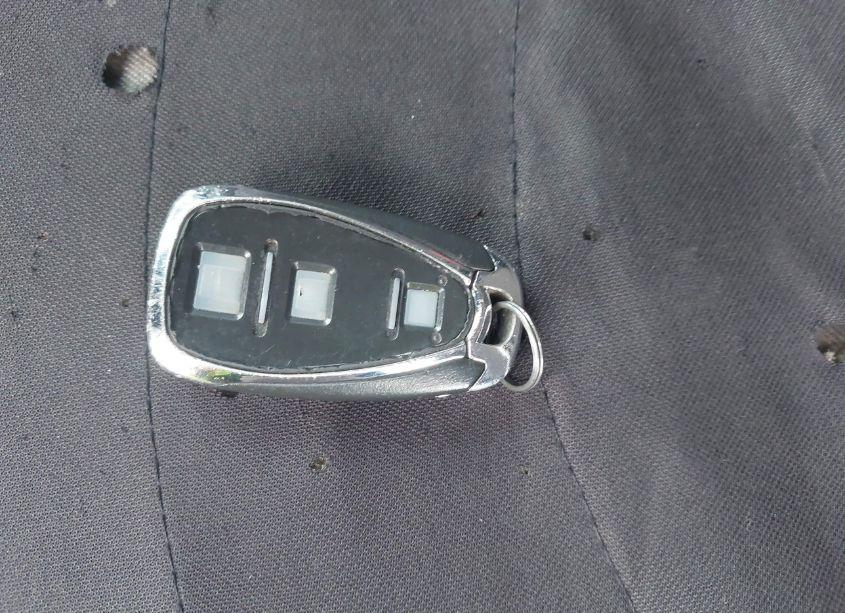 Photo 11 of 2019 Chevrolet Equinox LT (VIN 3GNAXUEV5KL118778)