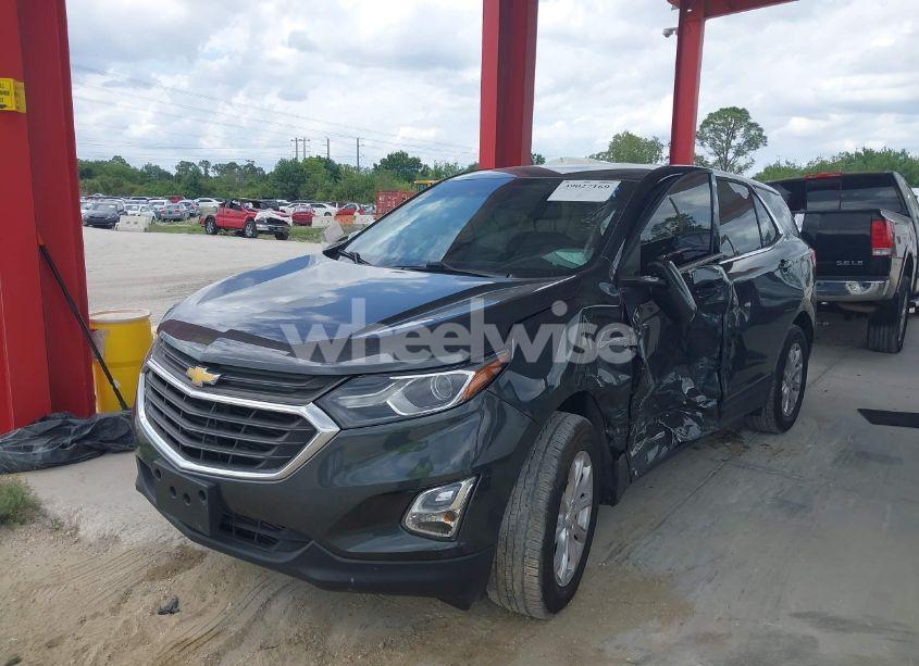 Photo 2 of 2019 Chevrolet Equinox LT (VIN 3GNAXUEV5KS507216)