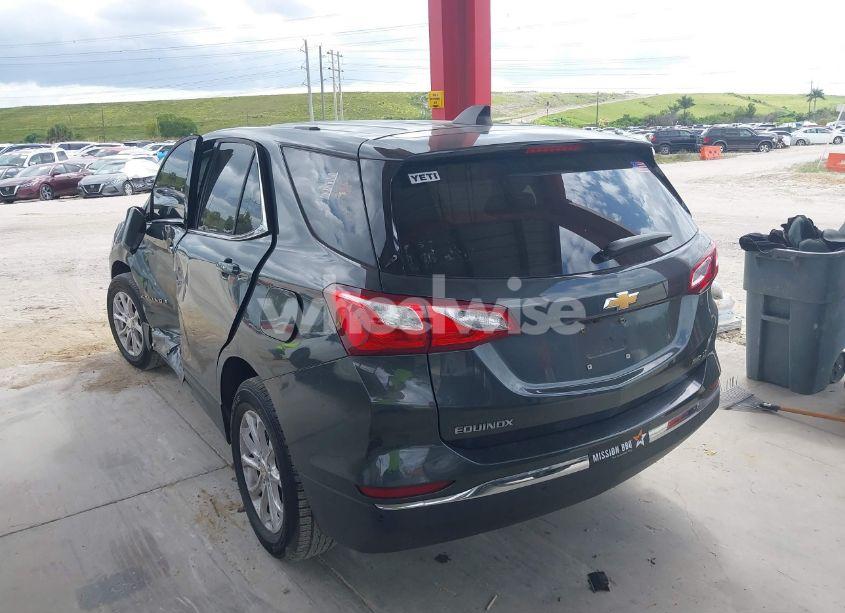 Photo 3 of 2019 Chevrolet Equinox LT (VIN 3GNAXUEV5KS507216)
