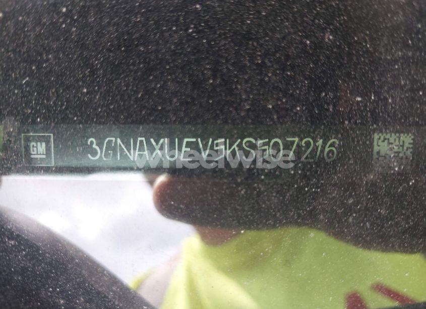 Photo 9 of 2019 Chevrolet Equinox LT (VIN 3GNAXUEV5KS507216)