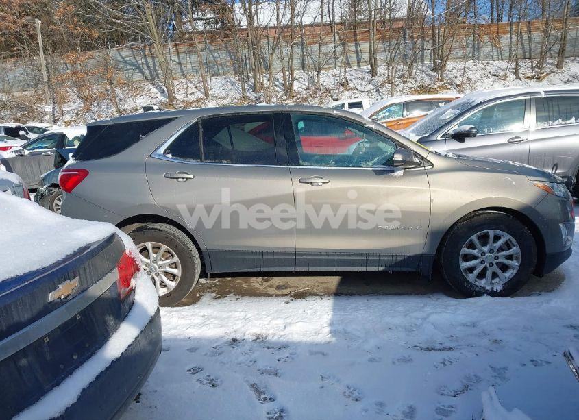 Photo 13 of 2019 Chevrolet Equinox LT (VIN 3GNAXUEV5KS545352)