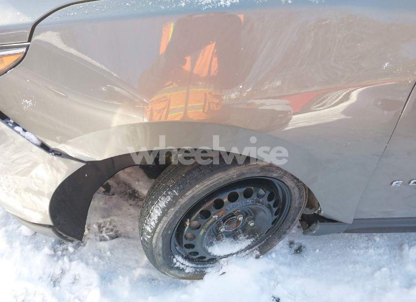 Photo 17 of 2019 Chevrolet Equinox LT (VIN 3GNAXUEV5KS545352)