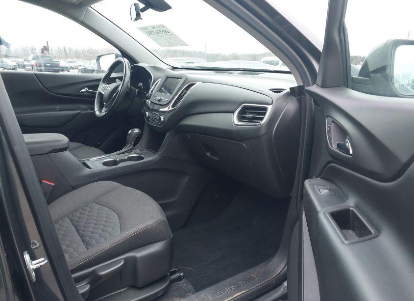 Photo 5 of 2019 Chevrolet Equinox LT (VIN 3GNAXUEV5KS657892)