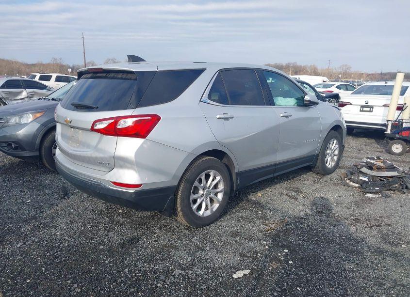 Photo 4 of 2019 Chevrolet Equinox LT (VIN 3GNAXUEV5KS663594)