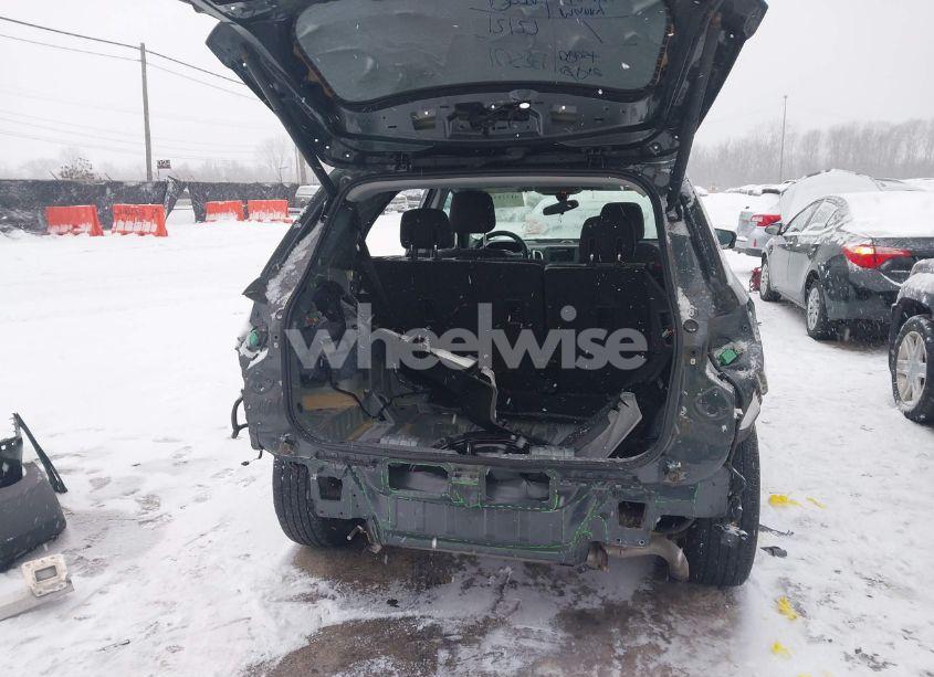 Photo 17 of 2019 Chevrolet Equinox LT (VIN 3GNAXUEV5KS674952)