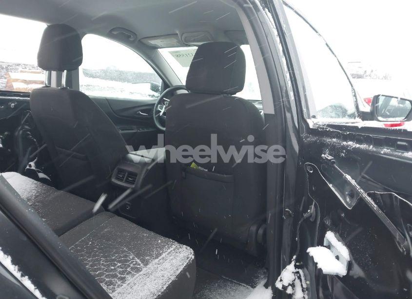 Photo 8 of 2019 Chevrolet Equinox LT (VIN 3GNAXUEV5KS674952)